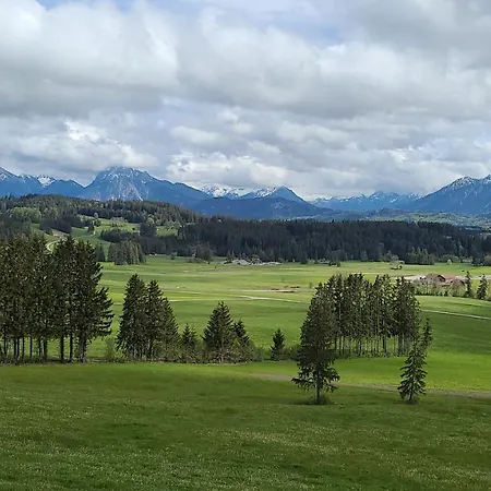 Privates Ein-zimmer-ferienappartement Sabine Im Bei Fussen Im Allgau * Seeg