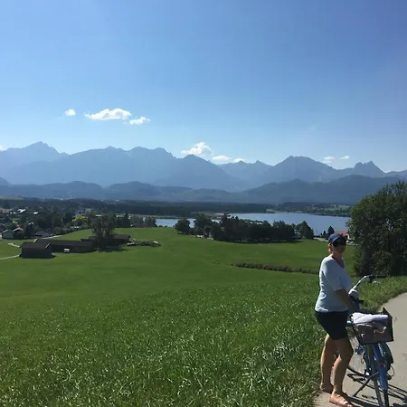 Apartment Privates Ein-zimmer-ferienappartement Sabine Im Bei Fussen Im Allgau Seeg