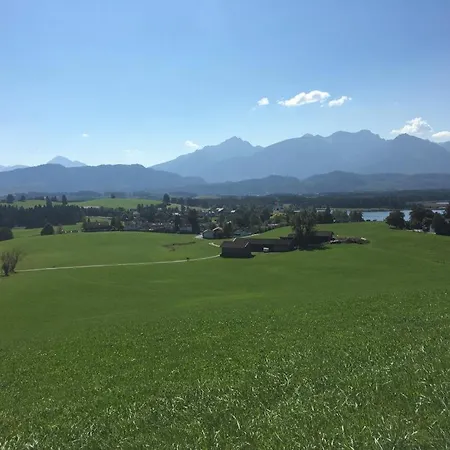 Apartment Privates Ein-zimmer-ferienappartement Sabine Im Bei Fussen Im Allgau Seeg